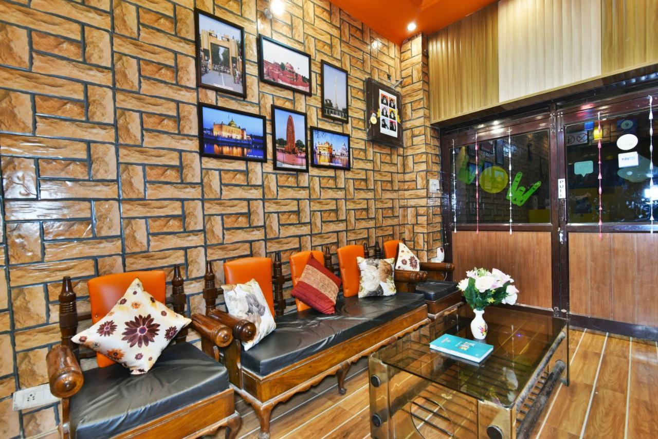 Wow Backpackers Hostels Amritsar Buitenkant foto